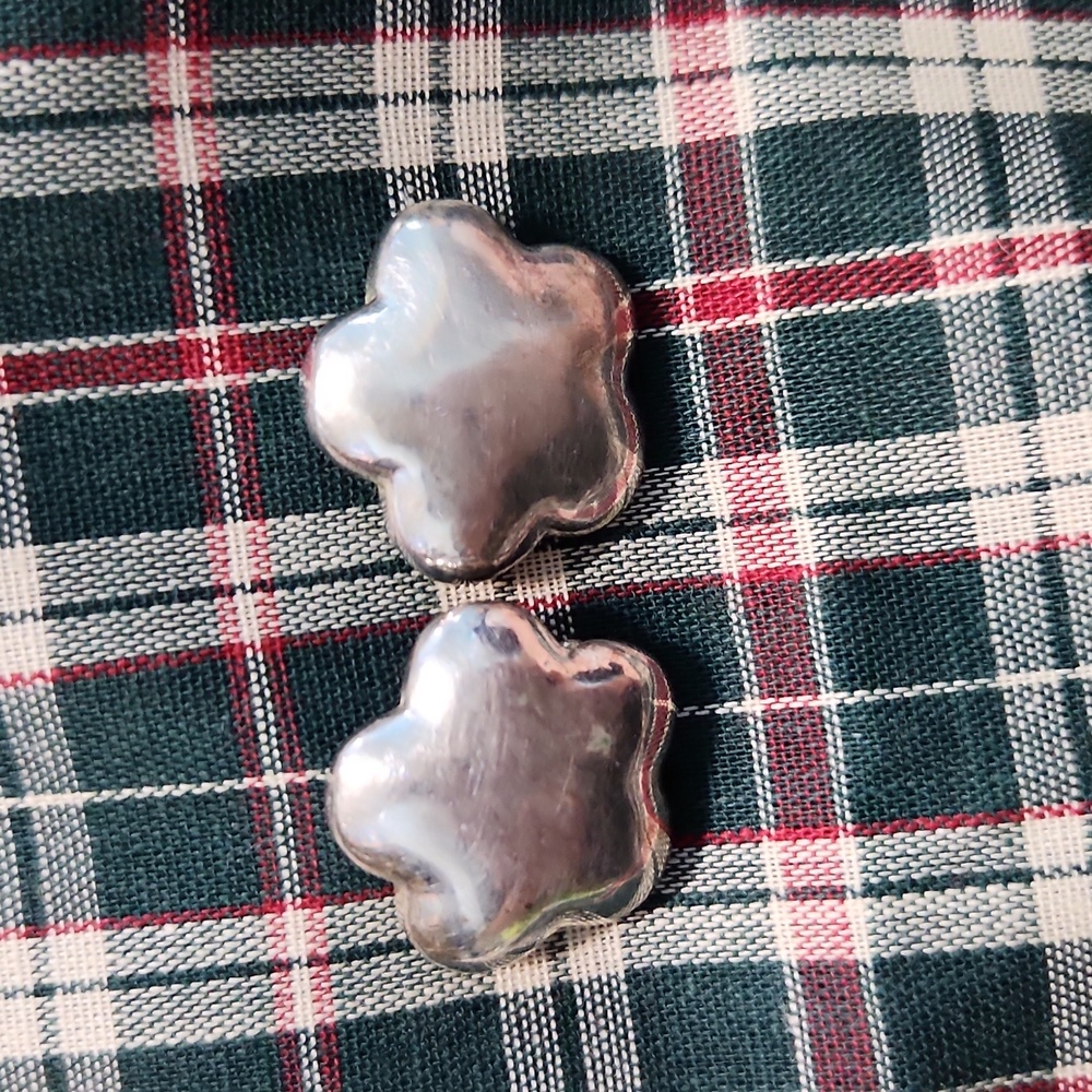 Vintage Flower Shaped Earrings